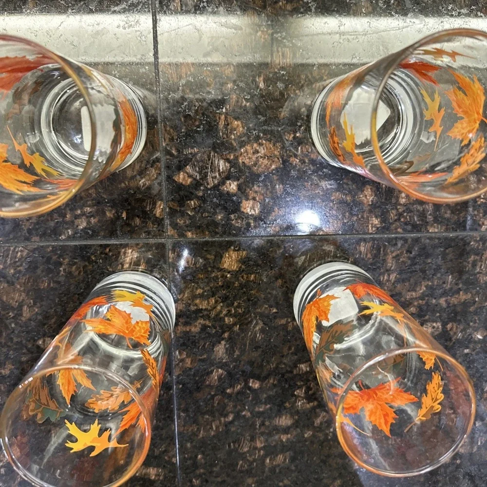 12 pieces Royal Norfolk Autumn Leaves Acorn Bowls, plates,‎ cups Thanksgiving